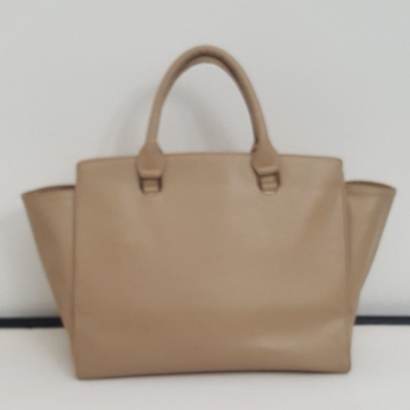 Women's MICHAEL KORS Large Luggage Beige Leather Satchel Bag Tote Handbag - Picture 2 of 16